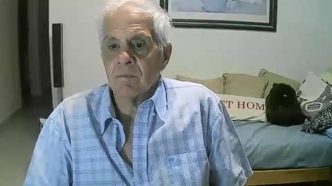 Snapshot of max_2017 chatting on October 1, 1:48 am max_2017 online show from October 1, 1:48 am