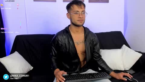 Max Conor online show from December 19, 4:08 am