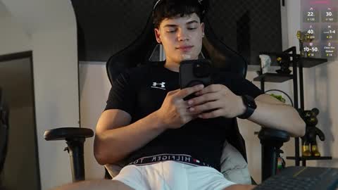 Snapshot of max_cortes1_ chatting on September 18, 2:59 am 60 OFF ON MY OF ONLY FOR TODAY online show from September 18, 2:59 am