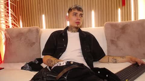 Max online show from February 14, 1:03 pm