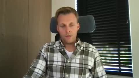 Max take off clothes online show from September 29, 12:04 pm