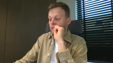 Max take off clothes online show from November 25, 8:02 am