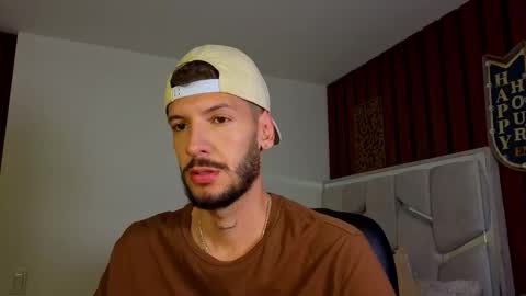 Max Taylor online show from November 18, 3:20 am