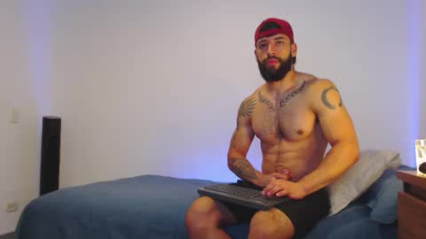 max_xl_ online show from December 15, 2:35 pm