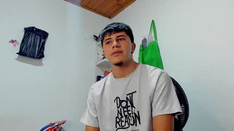 Max online show from December 20, 9:00 am