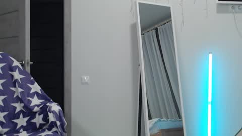 Snapshot of maxi_foxxx chatting on September 22, 7:23 am Maximus Fox online show from September 22, 7:23 am