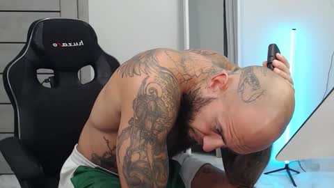 Snapshot of maxi_foxxx chatting on September 12, 7:32 am Maximus Fox online show from September 12, 7:32 am