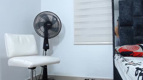 Maximo Sebastian online show from December 23, 1:40 am