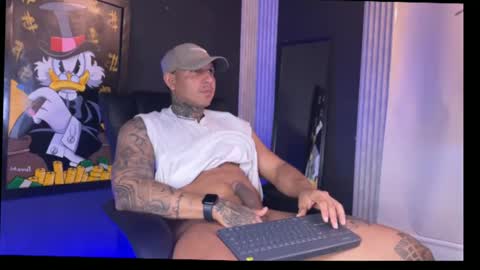 Maximo online show from October 18, 8:35 pm