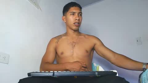 Maximo Aron Vega online show from March 11, 11:08 pm