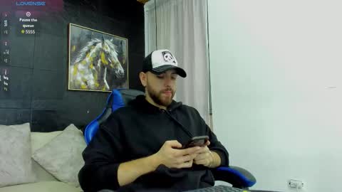 Maximo Wolf online show from November 1, 8:19 pm