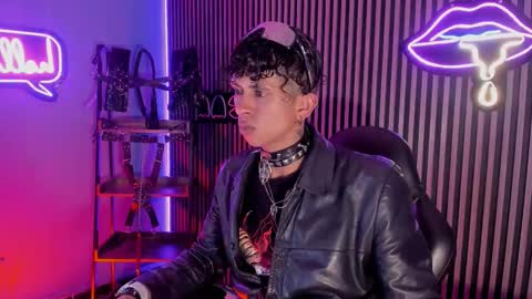 MAXIMO online show from March 25, 2:40 am