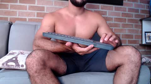 maximotorricelli online show from February 4, 6:38 pm