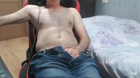 Snapshot of maximus3334 chatting on October 6, 11:50 am maximus3334 online show from October 6, 11:50 am