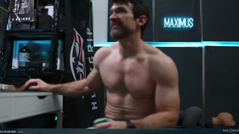 Snapshot of maximus_787 chatting on December 19, 12:02 am Maximus7871 online show from December 19, 12:02 am