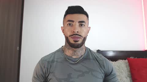 Independent Model online show from March 17, 2:05 am