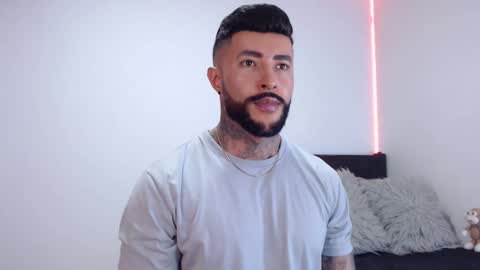 Independent Model online show from September 11, 4:14 am