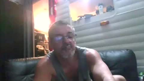 Max online show from December 4, 10:15 am