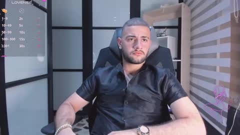 Snapshot of maximusdick1_ chatting on September 27, 8:28 pm Maximus online show from September 27, 8:28 pm