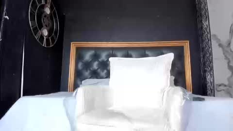 Snapshot of maximusdick1_ chatting on September 22, 8:13 pm Maximus online show from September 22, 8:13 pm