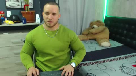 maximus online show from December 7, 10:12 pm