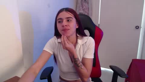 maxinesex_ online show from April 1, 1:41 pm