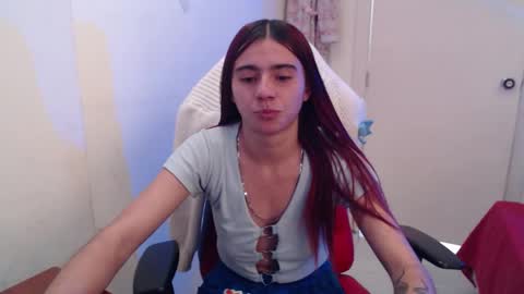 maxinesex_ online show from April 7, 2:52 pm