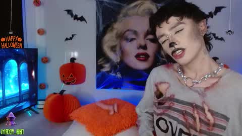 Snapshot of maxiy_001 chatting on October 4, 6:44 am Max online show from October 4, 6:44 am