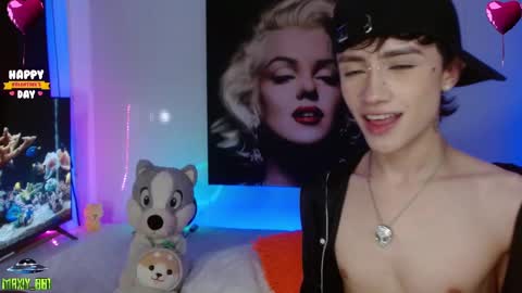 Snapshot of maxiy_001 chatting on February 8, 10:50 am Max online show from February 8, 10:50 am