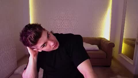 MaxKaiden online show from November 24, 6:34 am