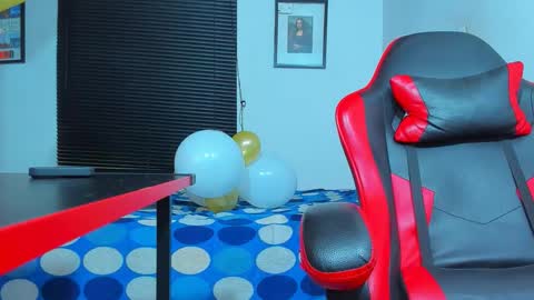 MAX online show from October 19, 6:34 pm