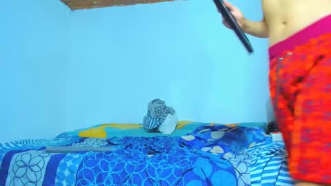 MAX online show from January 2, 9:39 pm