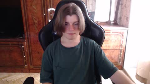 Max online show from March 1, 11:14 am