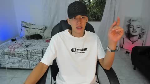 MaxThomson online show from October 3, 8:50 pm