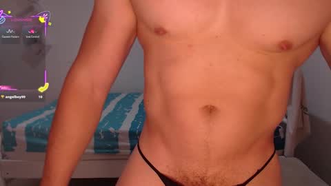 Snapshot of maxwel949813 chatting on October 11, 3:33 am Max online show from October 11, 3:33 am