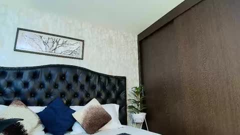 Snapshot of maxxicruz chatting on October 10, 5:02 am Maxxi online show from October 10, 5:02 am