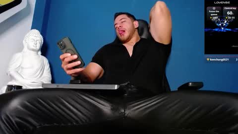Snapshot of maxxxpowerful chatting on October 14, 6:00 pm maxxxpowerful online show from October 14, 6:00 pm
