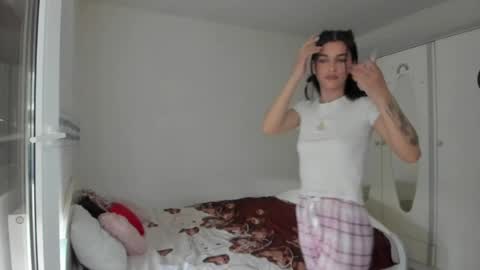 Maya online show from April 15, 5:33 am