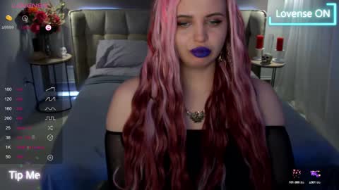 Maya Mils online show from March 9, 7:12 am