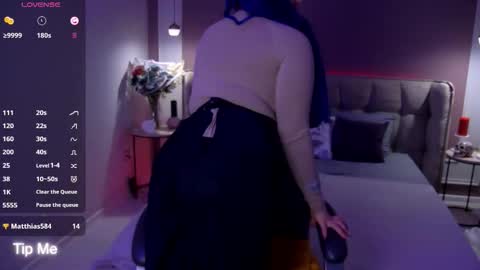 Maya Mils online show from November 28, 1:24 am