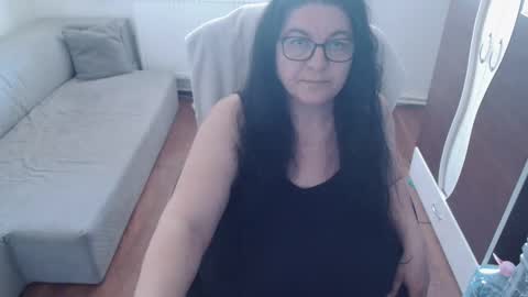 Maya online show from April 1, 10:38 am