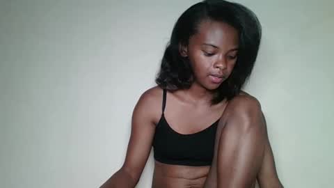 mayalabelle online show from November 16, 1:35 pm