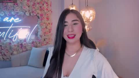 Snapshot of mayamoretti chatting on October 21, 3:33 am Maya online show from October 21, 3:33 am