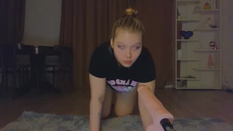 Snapshot of mayaster chatting on September 28, 8:29 pm Maya online show from September 28, 8:29 pm