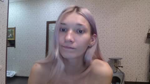 maybe_doll online show from October 21, 8:23 pm