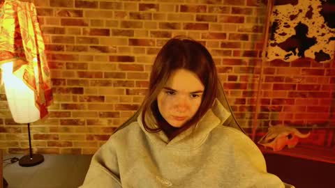 maybloom_ online show from November 13, 5:21 am