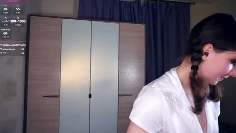 Snapshot of mayellers chatting on October 8, 4:02 pm Keeley online show from October 8, 4:02 pm