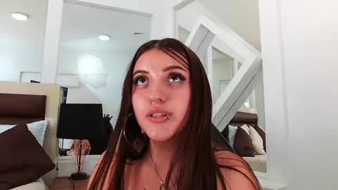 Snapshot of maylinsanchez chatting on February 21, 1:44 pm Maylin online show from February 21, 1:44 pm