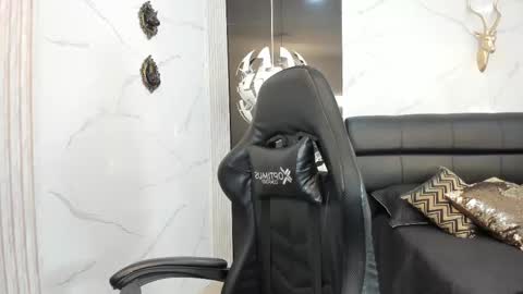 Snapshot of maylinsanchez chatting on February 13, 4:32 am Maylin online show from February 13, 4:32 am