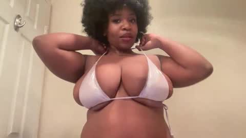 mayluvsu online show from January 18, 7:01 pm